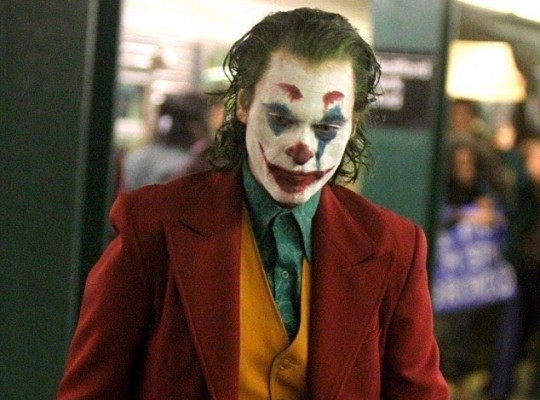 Хоакин Феникс примерил на себя образ Джокера в метро